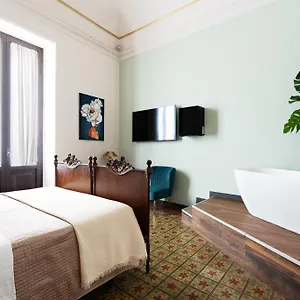 Lux Boutique Aeroporto di Catania Fontana Rossa