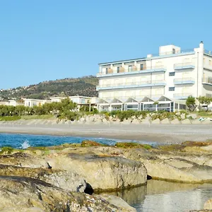 Caponettuno Frontemare 4* Olbia